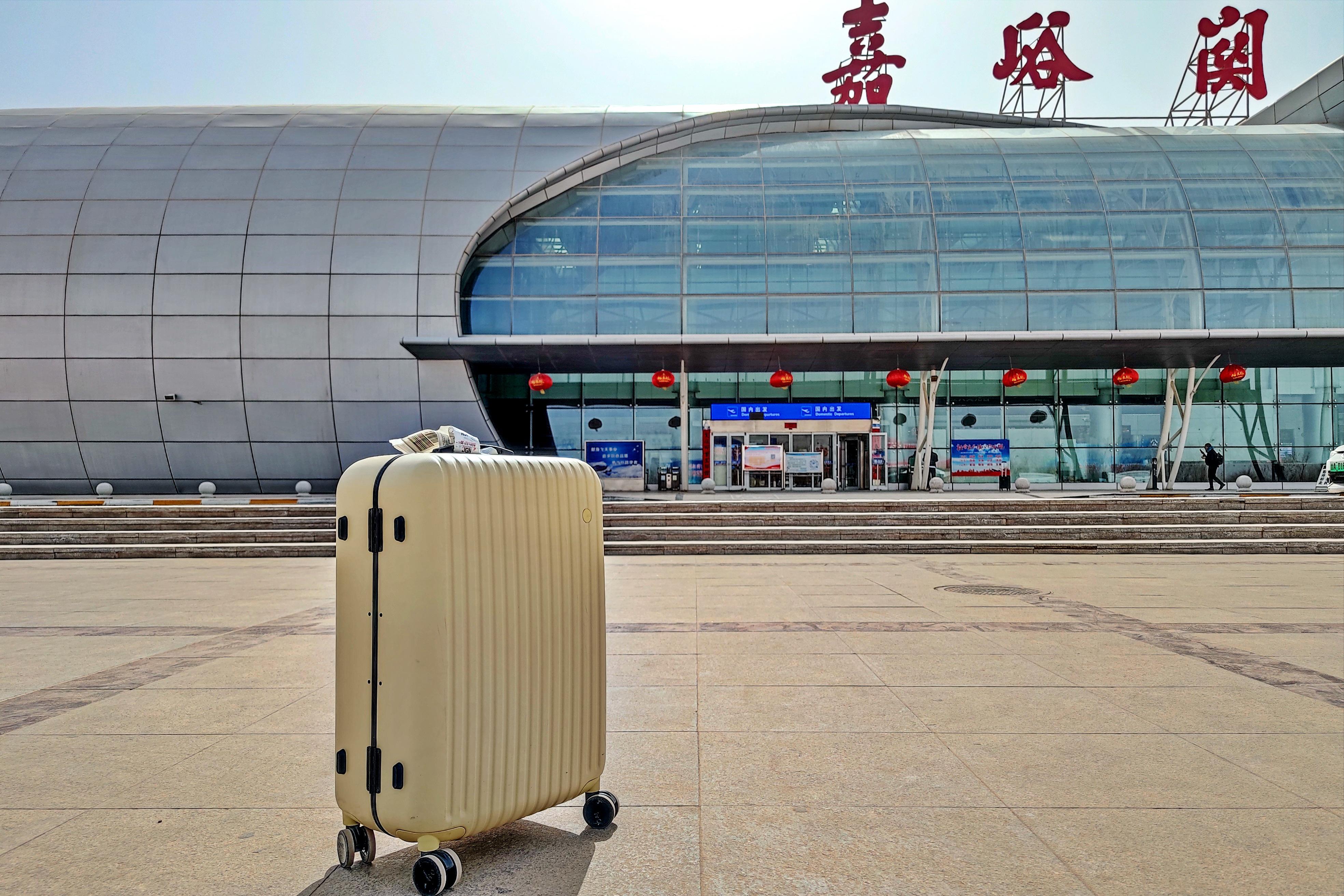 rimowa旅行箱带屏幕,rimowa箱子测评
