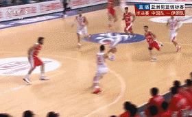 易建联国家队16年,易建联16岁时扣篮