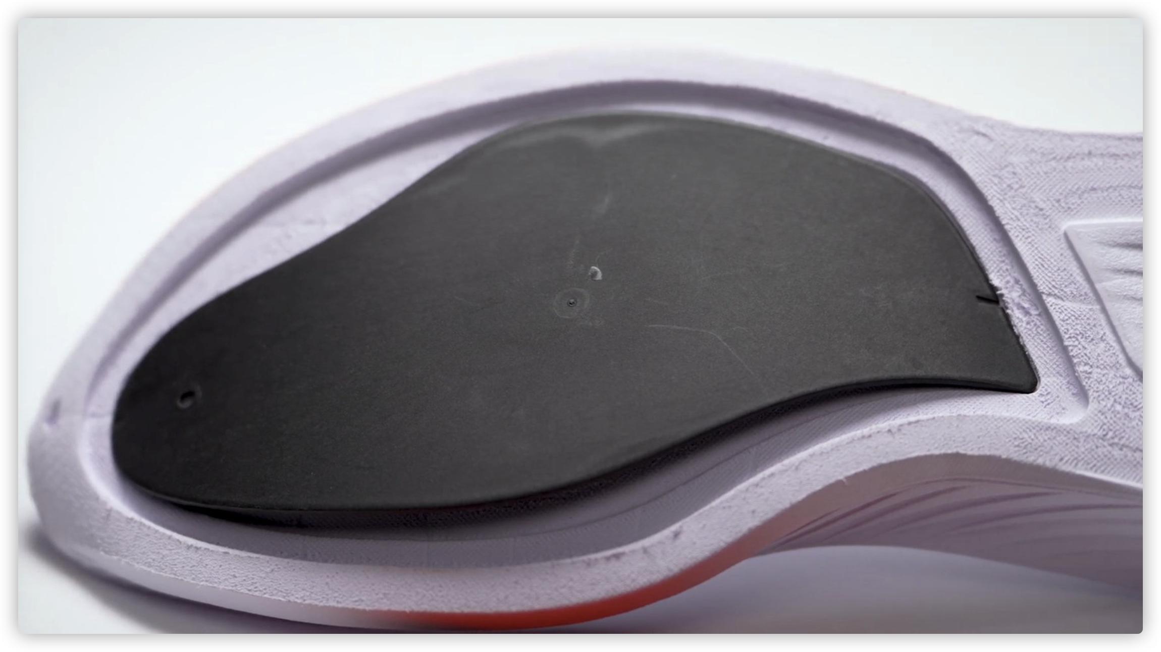 亚瑟士magicspeed3鞋头翘吗,亚瑟士magicspeed三有碳板吗