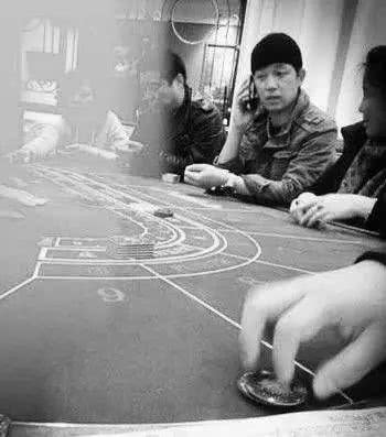 出轨被小三打,潘粤明现在的情史