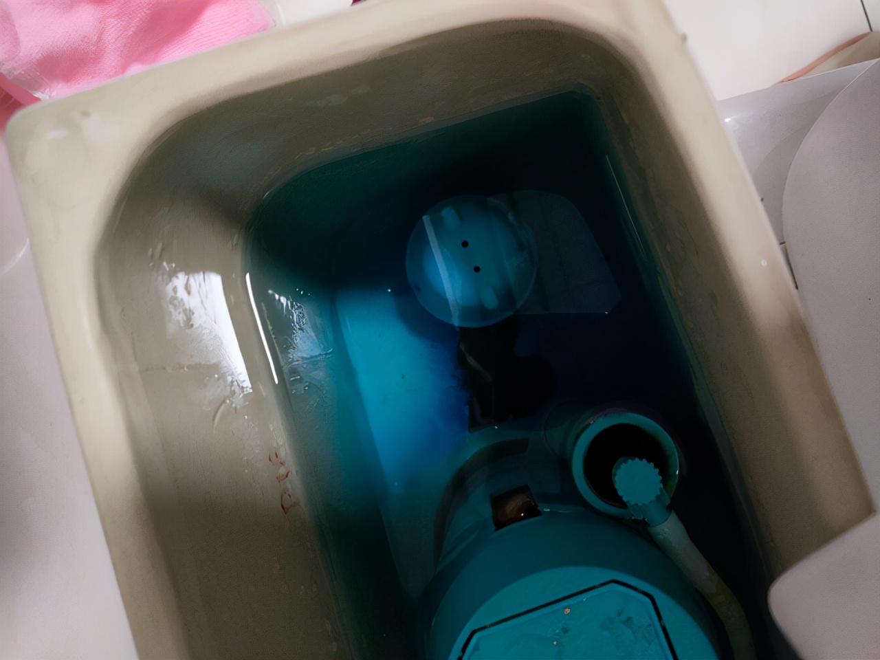 清洁马桶的方法和技巧,清洁马桶的十种方法