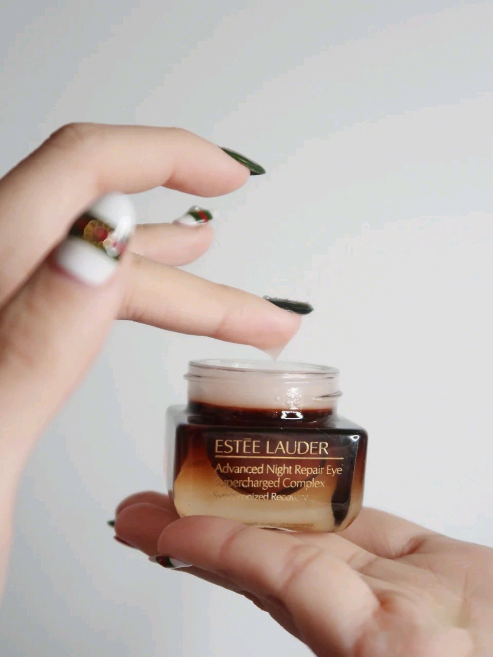 雅诗兰黛小棕瓶两款区别,雅诗兰黛小棕瓶几款区别