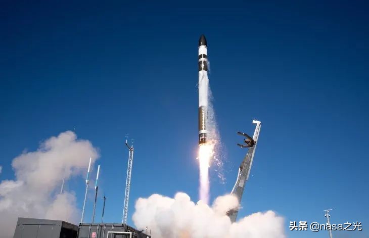 spacex猛禽发动机喷火视频,spacex最新火箭发动机