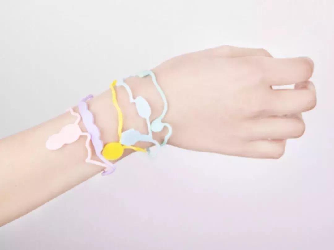 驱蚊手环戴上它既能驱蚊还好玩,日本儿童驱蚊手环