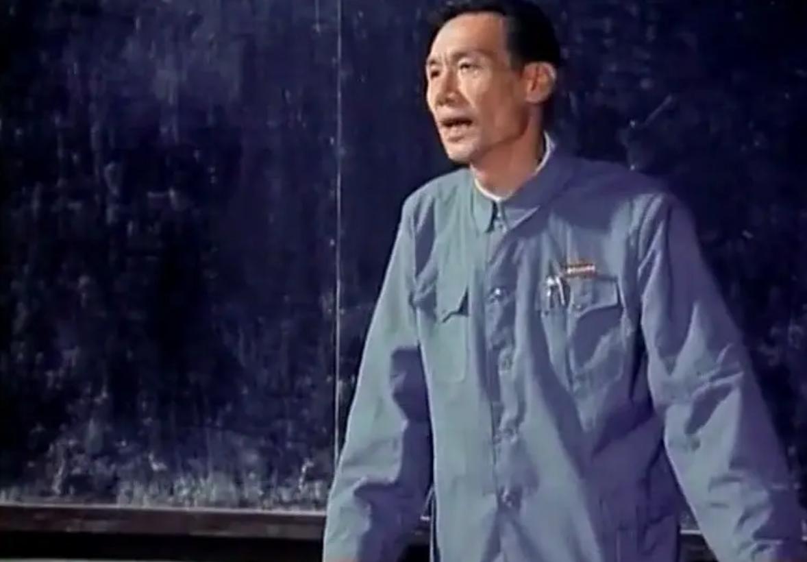 暖春小花爷爷葬礼,暖春小花的爷爷怎么去世的