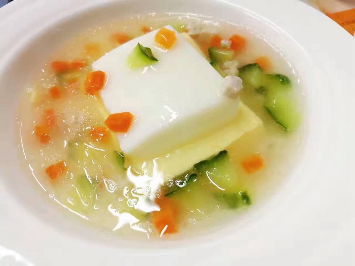 坐月子上厕所有下坠感,生完小孩坐月子感觉有东西掉出