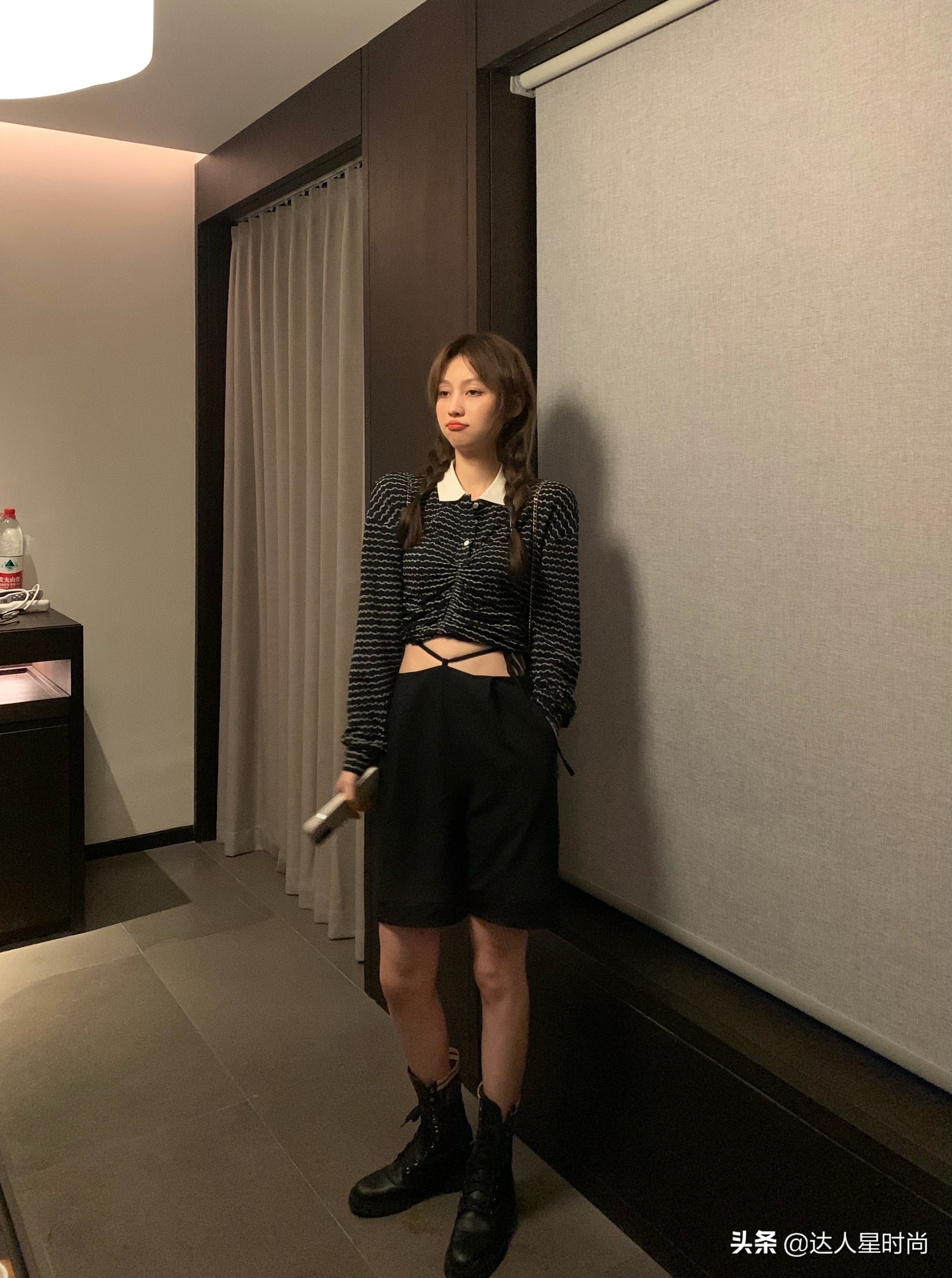 别再穿卫衣了今春这么穿才时髦,杨幂赵露思同款袄