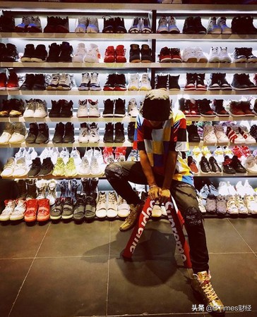 叫价6万，一双被当成艺术品交易的鞋！网友：看不下去