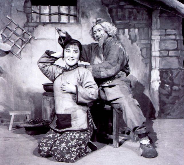 郭兰英哭了现场视频,郭兰英的三哭殿全场