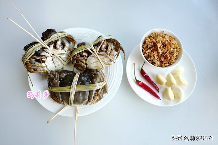 蒜香螃蟹的最简单做法,螃蟹的既简单又好吃的做法