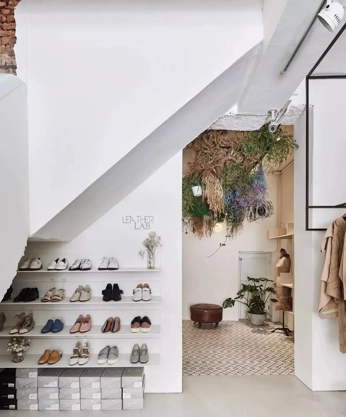 如何把老房子改造服装店,老房子老院子改造服装店