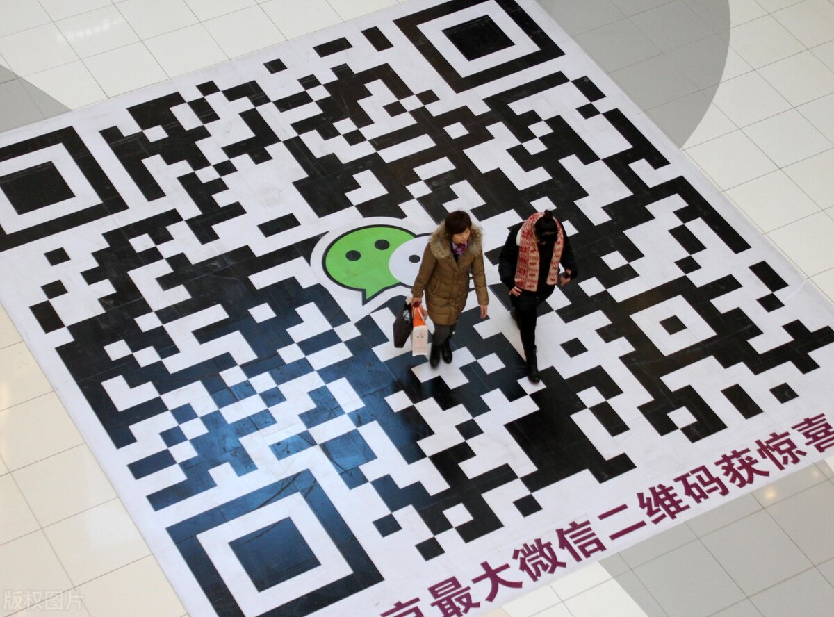 工作难找,摆摊卖柠檬泡椒凤爪能赚钱吗?