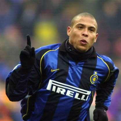 外星人罗纳尔多获传奇巨星,史上十大外星人