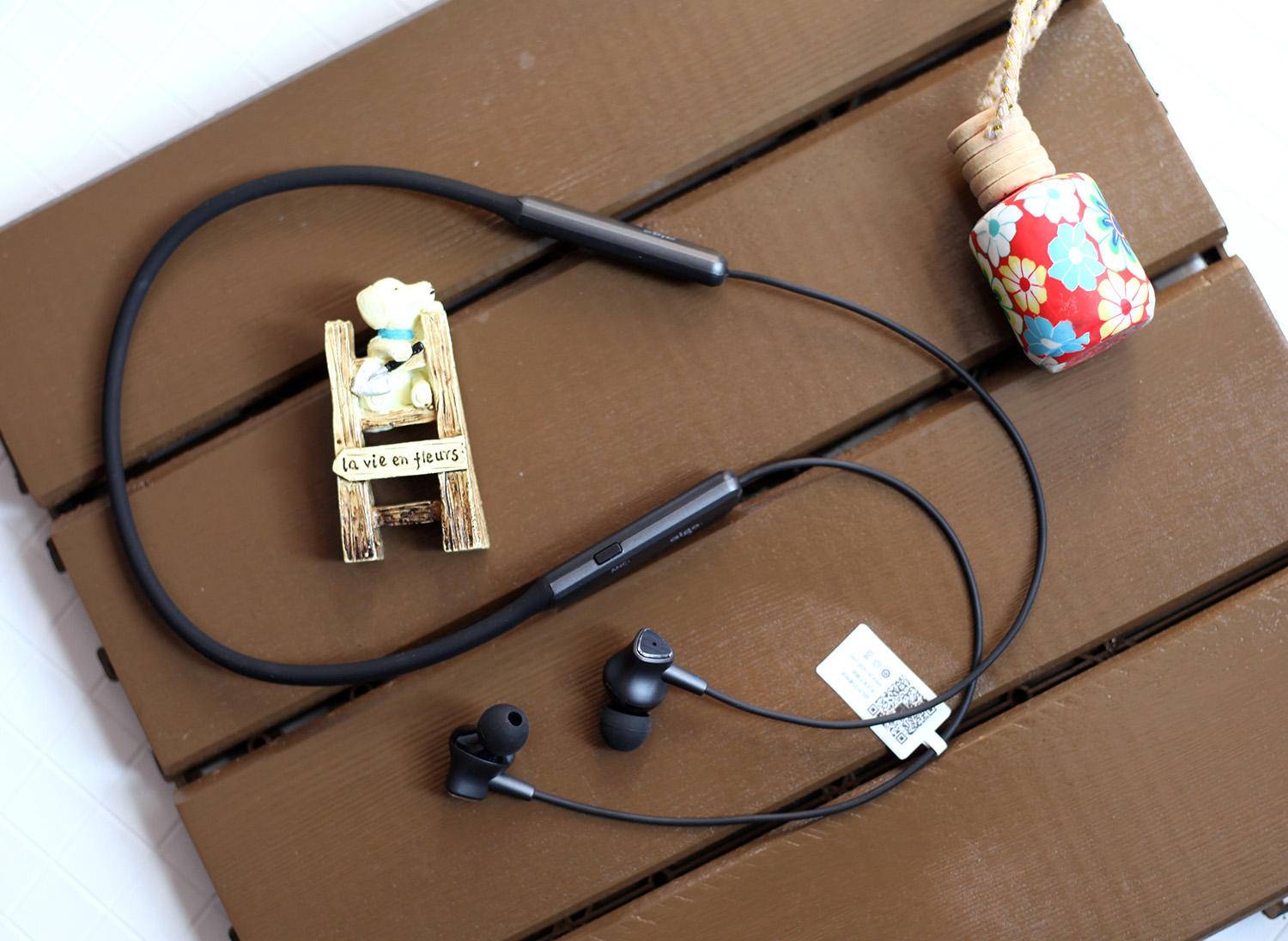 戴上耳机整个世界都安静了,戴上世界就安静的耳机