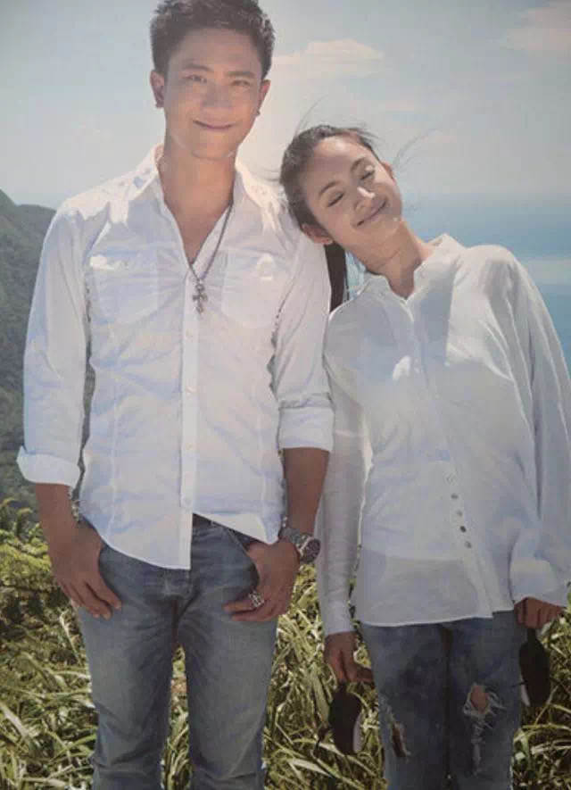 最牛贫民窟女孩：替母还清300万，23岁走红，胡歌都哭着谢她