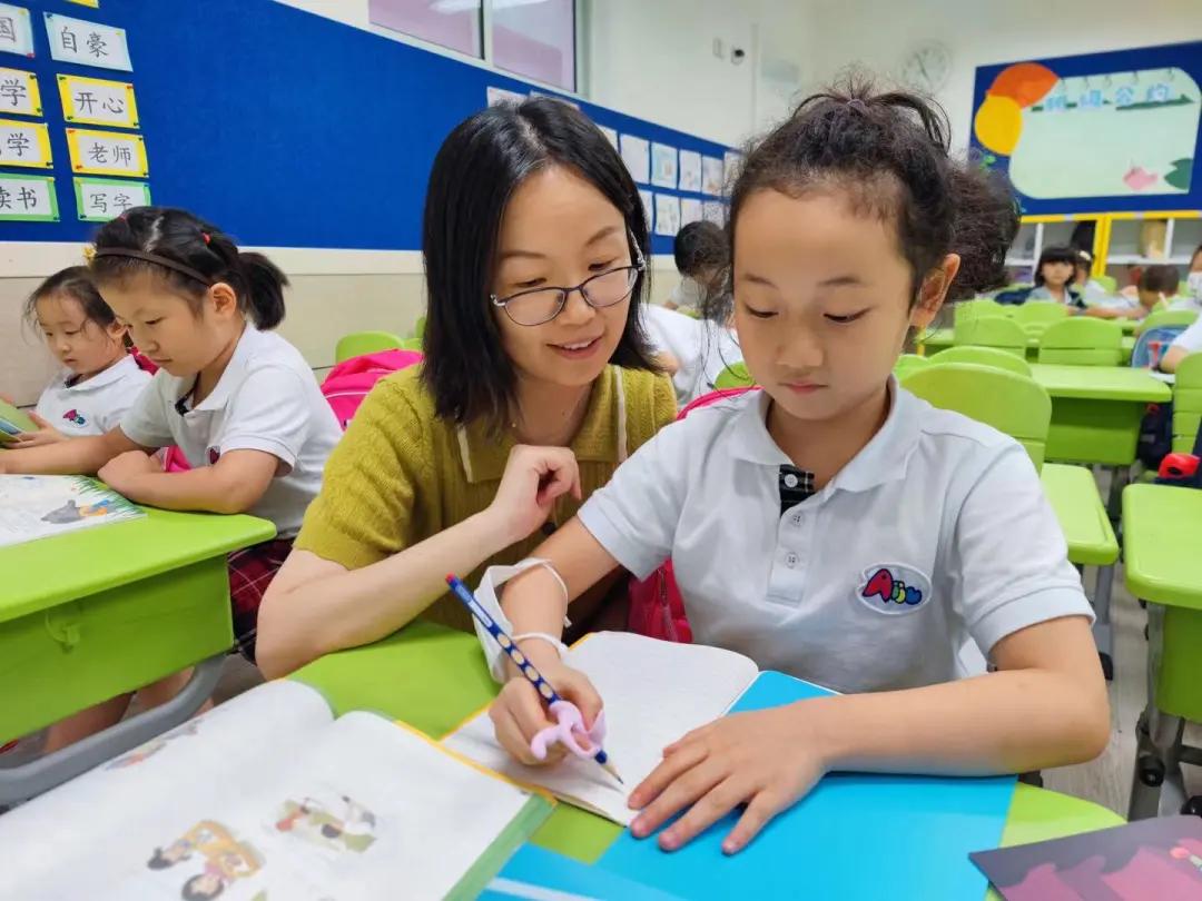 立德树人青少年教育,立德树人青春追梦