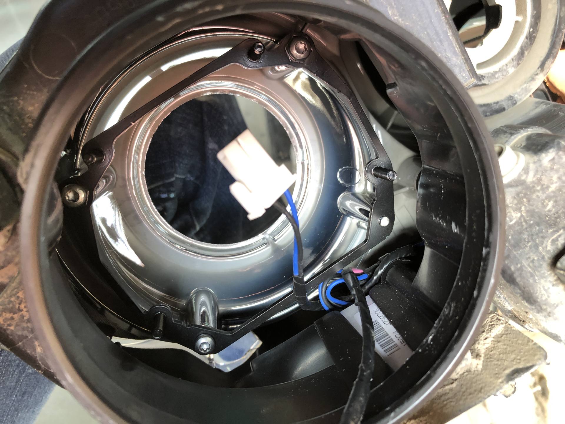 指南者改装自动大灯教程,指南者怎样自己更换车灯