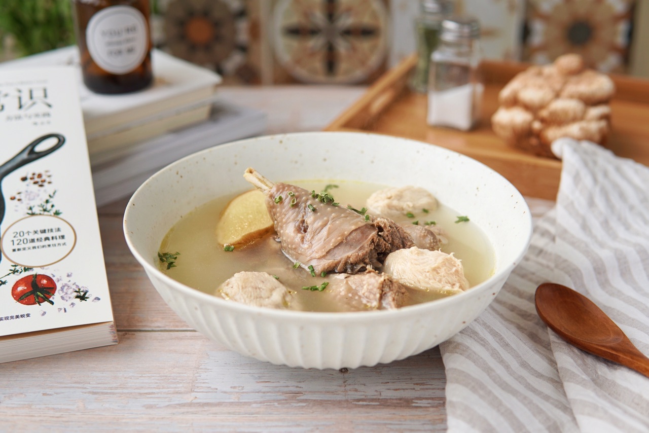 猴头菇鲍鱼鸡汤健脾养胃滋阴养血,干猴头菇煲鸡汤的做法