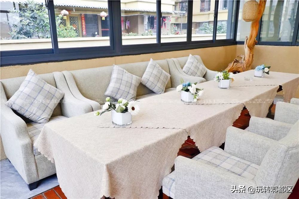 北有全聚德，南有兰烤鸭！云南小刀鸭入驻大蓉和，惹火郫都吃货圈