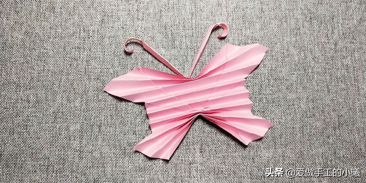 小蝴蝶折纸简单教程,小蝴蝶的折纸方法非常简单