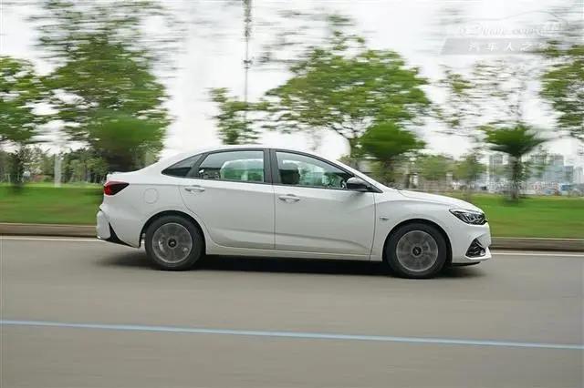 做更好的自己ted,雪佛兰科鲁泽1.0t轻混三缸试驾