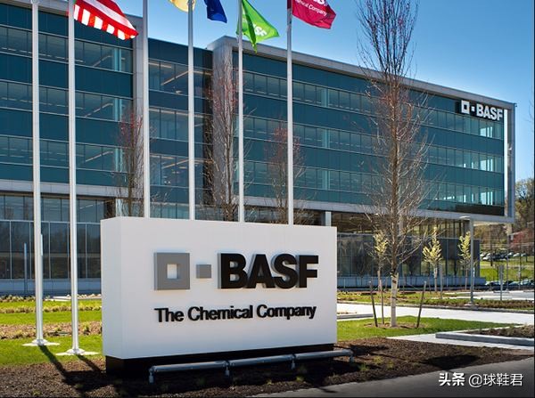 阿迪达斯与彪马现状,为什么说阿迪达斯和彪马是一家