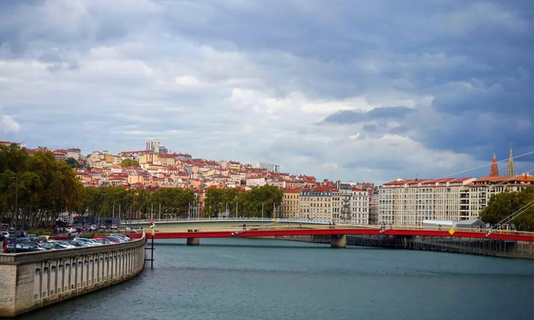 去法国旅行的小镇,浪漫的法国之旅旅游攻略