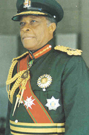 各国元首照片,各国总统霸气穿军装