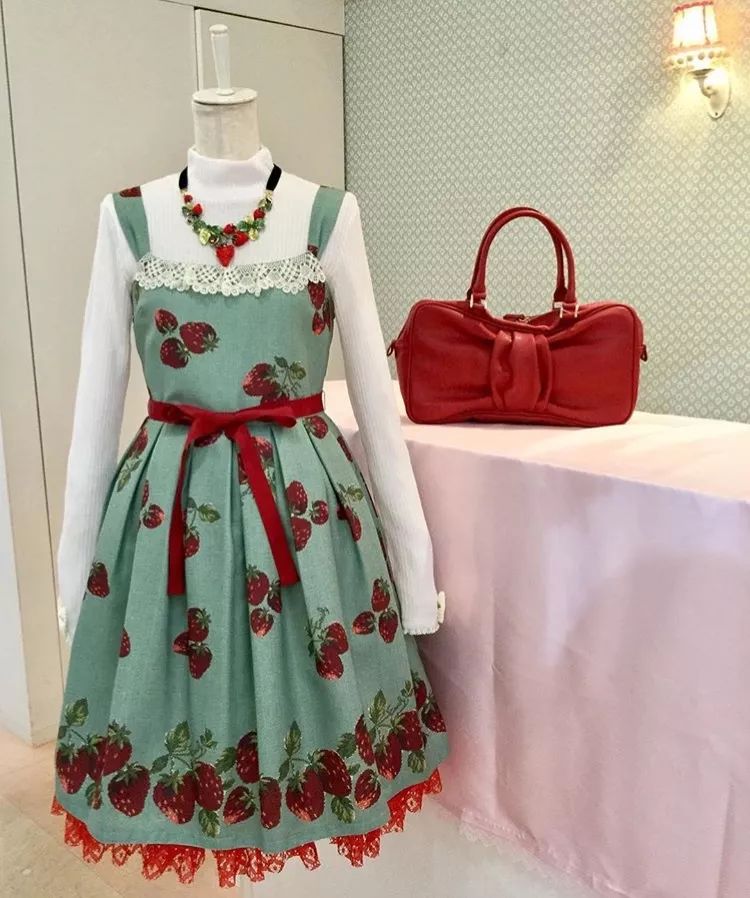 Lo娘最爱的草莓裙！连女神美沙子都疯狂种草