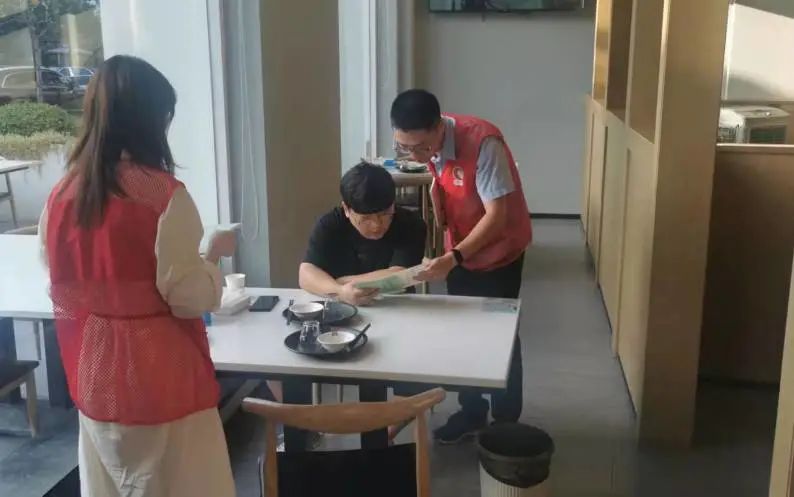 共创文明城市手抄报,共创文明城市简单绘画