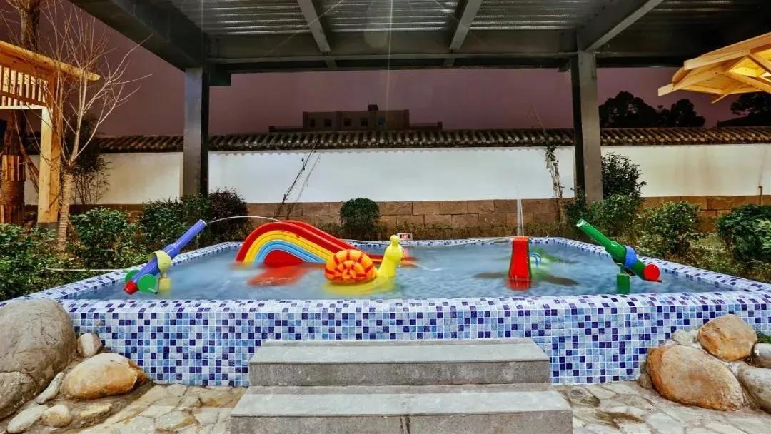 又降温最低2°C！会耍的成都人都去泡温泉了，不到百元畅玩一整天