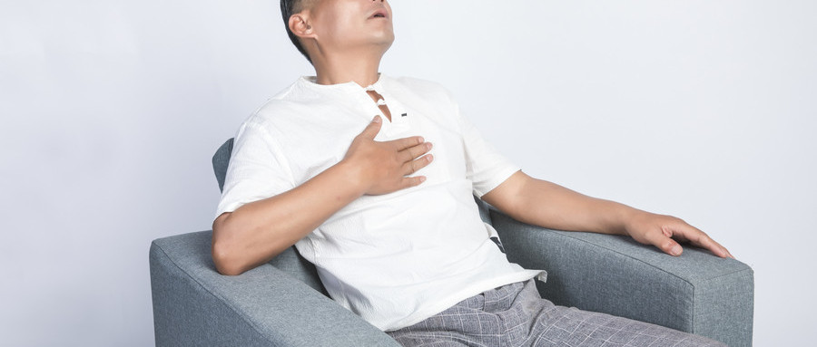 什么是气胸吃什么药,什么是气胸急救