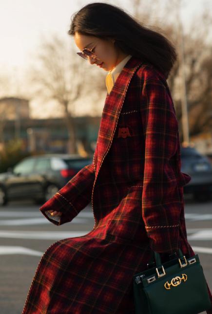 OMG！GUCCI出了一款新包，倪妮、俞飞鸿、姚晨都抢着要！