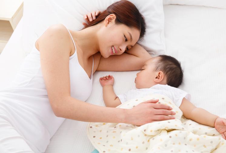 宝宝哭了怎么用安抚语,一月宝宝哭闹怎么办教你一招止哭