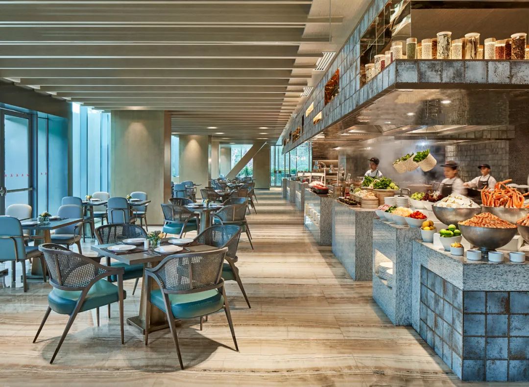 夜游盛世钱塘，赏绚烂灯光秀，打卡杭州钱江新城万豪酒店