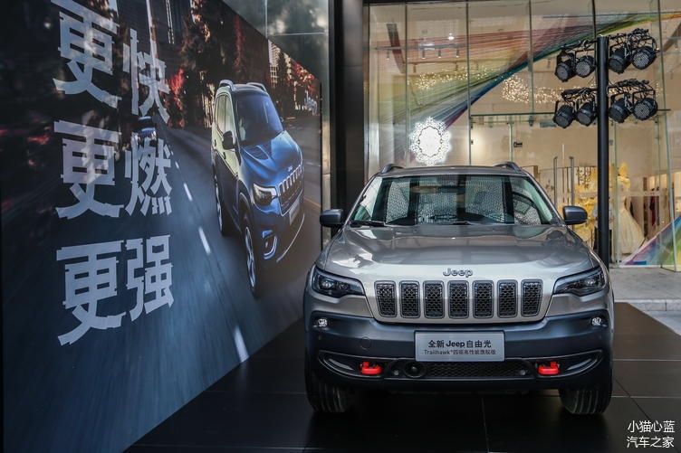 jeep新款自由光二手车,jeep新自由光旗舰版