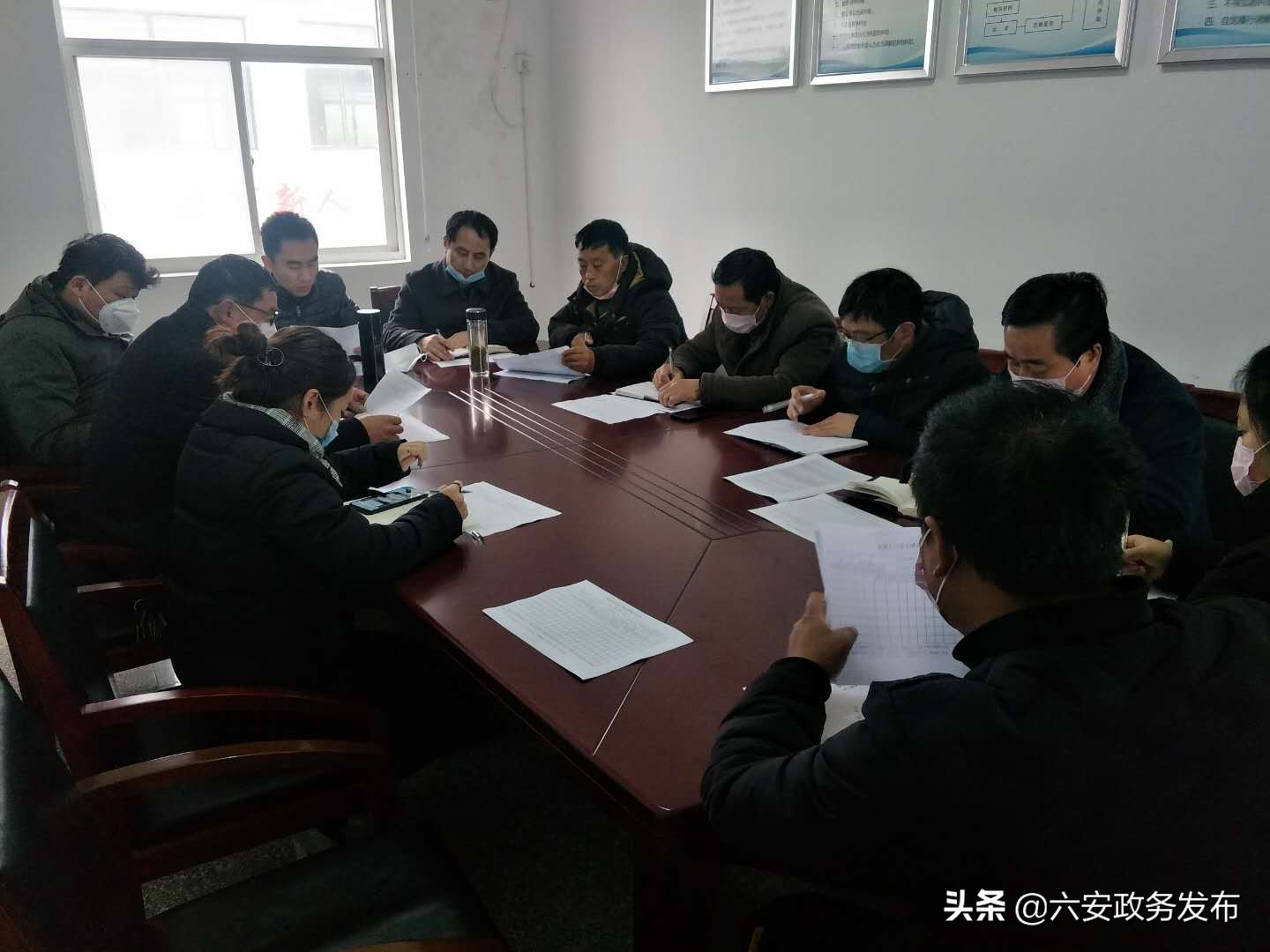 磨子潭镇选派帮扶干部：当好“三员”助脱贫