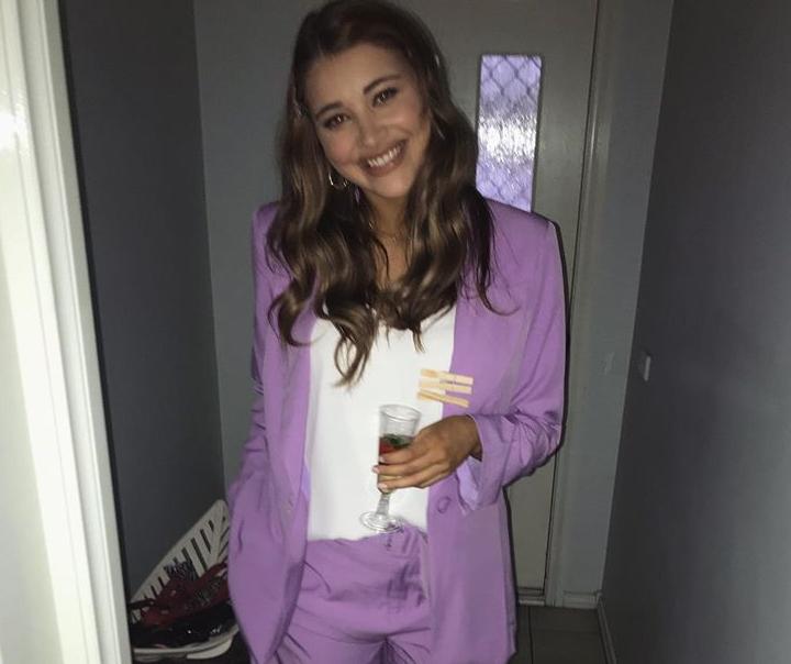 澳洲女子怀孕一个月,女模特怀孕18周