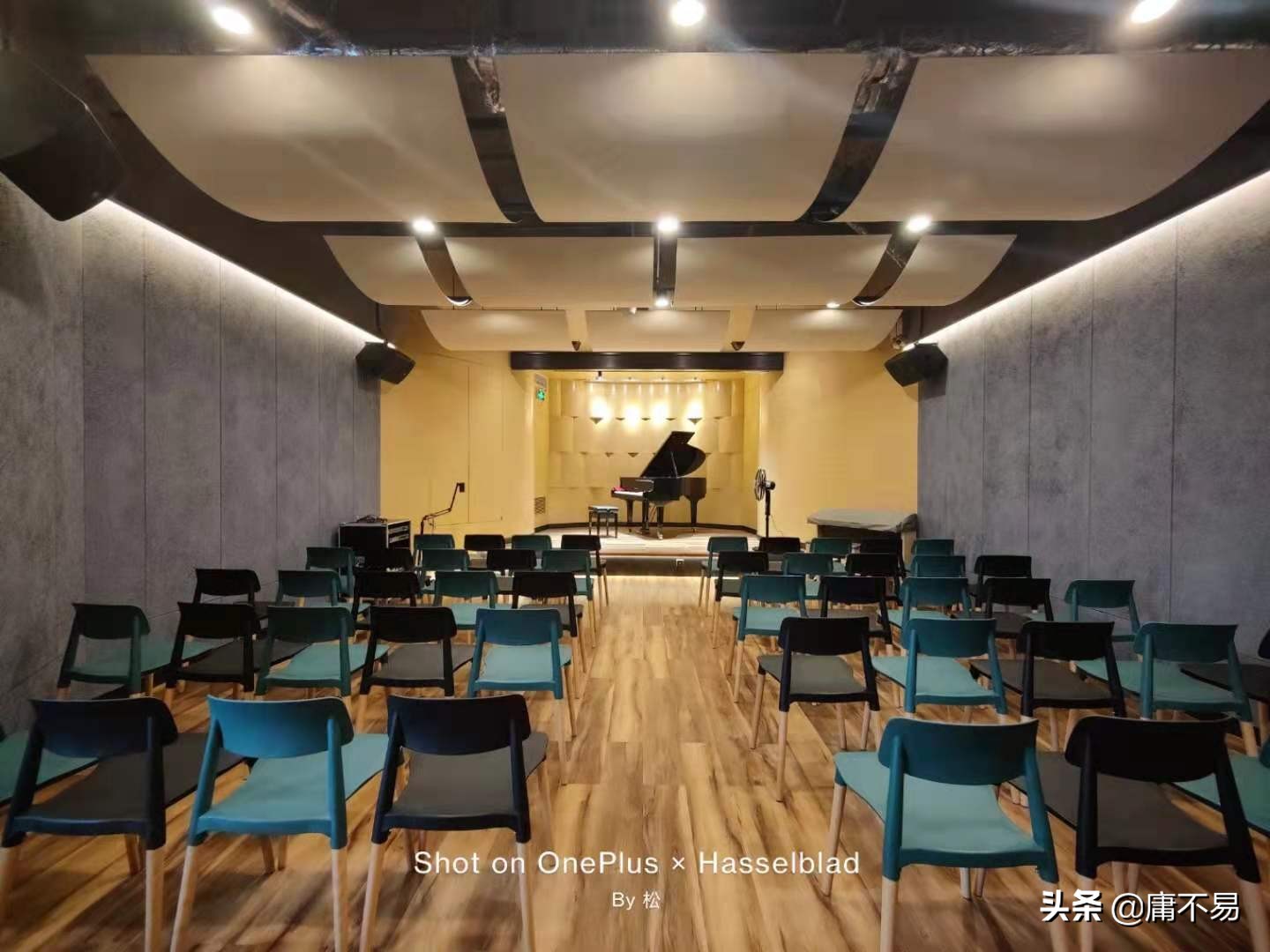 这样默默存在13年的琴行，能否让陷入焦虑的你高看一眼？