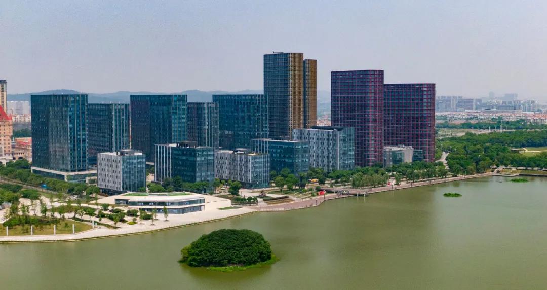 南京亮出年中答卷gdp同比增长22%,南京上半年gdp增速