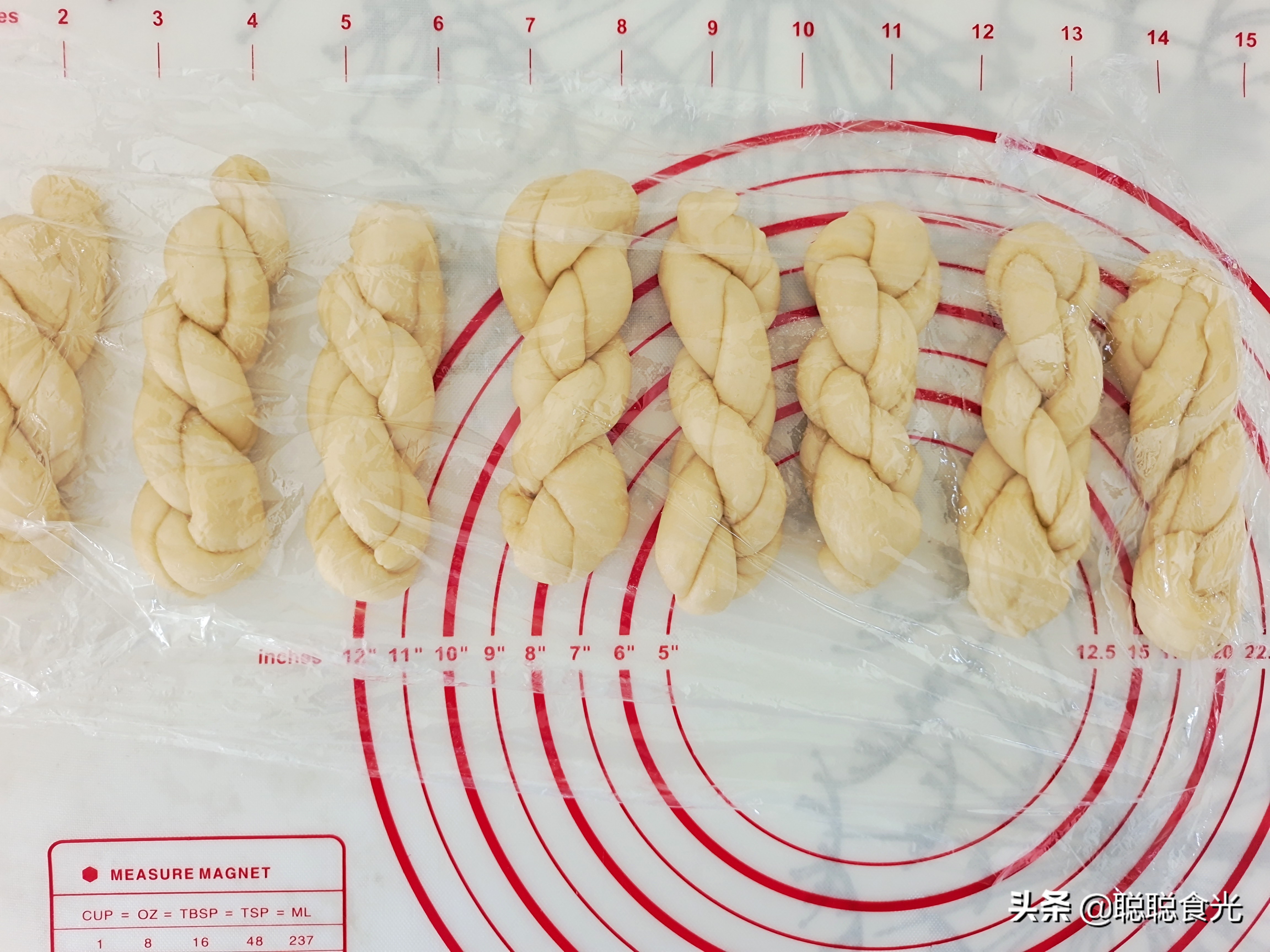 蜂蜜软麻花制作方法全过程,麻花的家常做法酥脆松软加蜂蜜