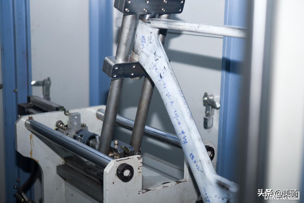 碳纤维车架快客,顶级碳纤维车架制造