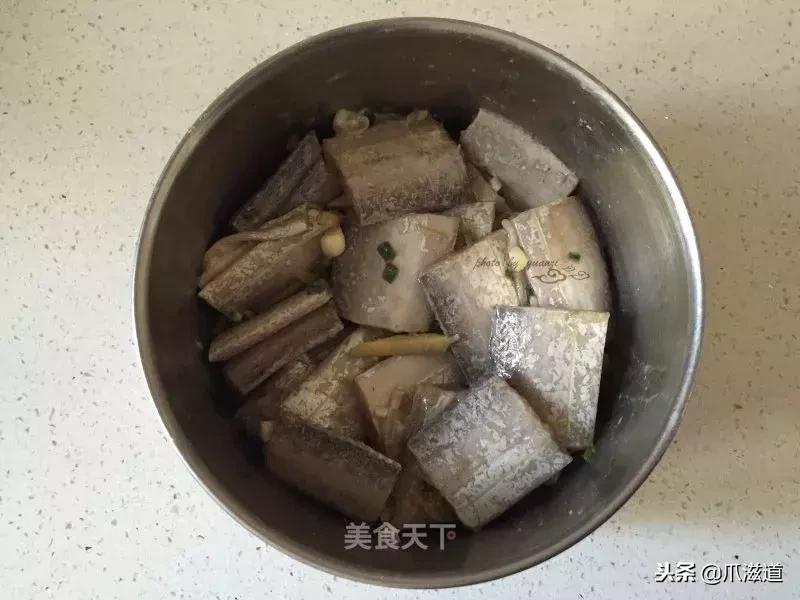 带鱼这样做又香又酥脆,带鱼怎么做不腥气好吃