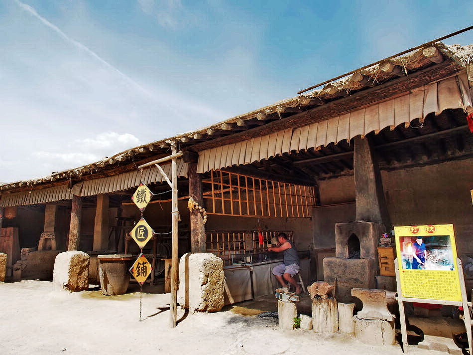 跟着星爷和老谋子的电影,去逛这座大名鼎鼎的西北影视城堡