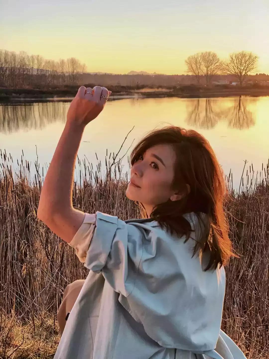 梁静茹离婚后再唱情歌视频,梁静茹离婚后首次露面完整版