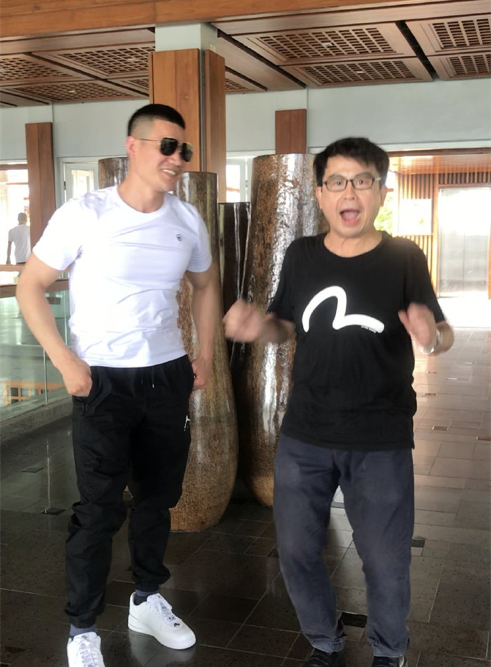 黄一飞金牌配角,黄一飞金像奖笑场