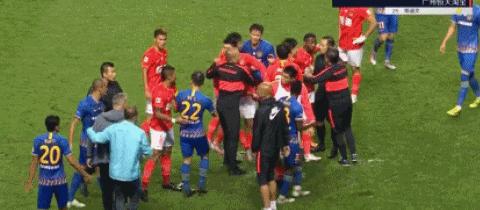 误判两个点球！中超名哨将错就错，广州恒大再遭不公正判罚
