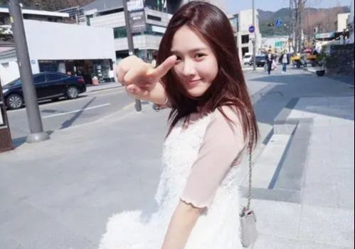 射雕黄蓉不讨喜,射雕英雄传黄蓉揭穿完颜康