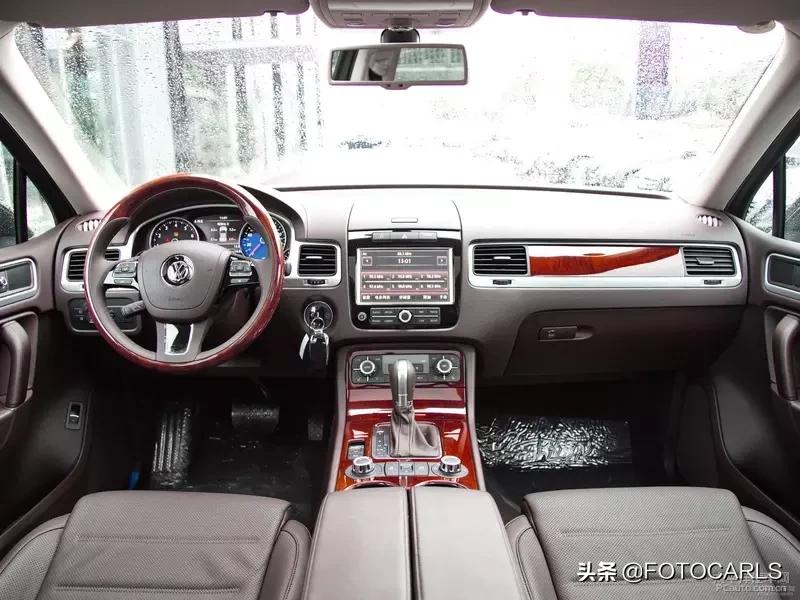 大众途锐老款新款比较,大众途锐老款和新款差别