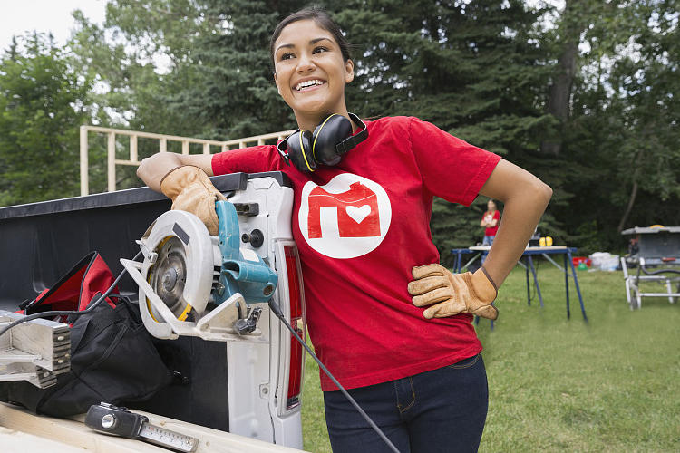 “锯”绝伐木累！其实只要四步就能挑选出来一把完美的电圆锯